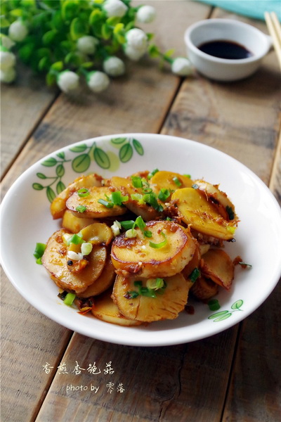 香煎<a href=/shicai/shucai/XingBaoGu/index.html target=_blank><u><a href=/shicai/guopin/Xing/index.html target=_blank><u>杏</u></a>鲍菇</u></a>怎么做