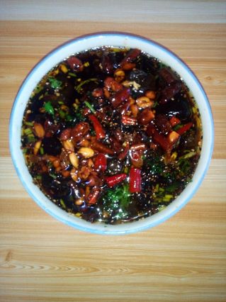 捞汁<a href=/shicai/shucai/MuEr/index.html target=_blank><u>木耳</u></a>