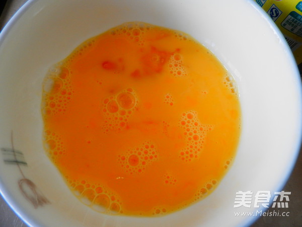 <a href=/shicai/mimian/YunDou/index.html target=_blank><u>芸豆</u></a>蛋炒饭的做法