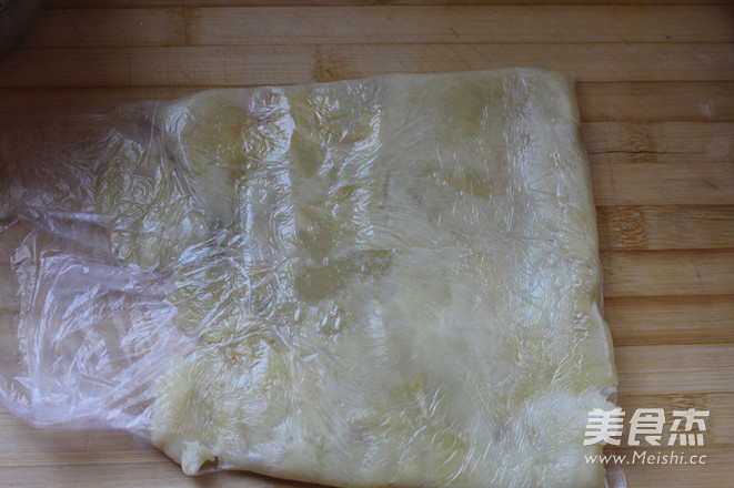 <a href=/shicai/shucai/TuDou/index.html target=_blank><u>土豆</u></a>虾泥饼的做法