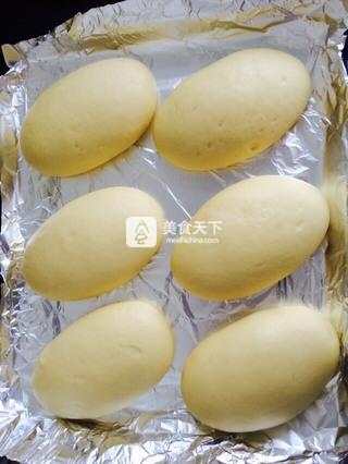 简单色拉<a href=/shicai/mimian/MianBao/index.html target=_blank><u>面包</u></a>