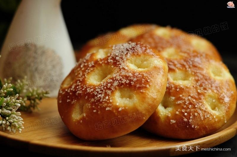 牛油砂糖<a href=/shicai/mimian/MianBao/index.html target=_blank><u>面包</u></a>