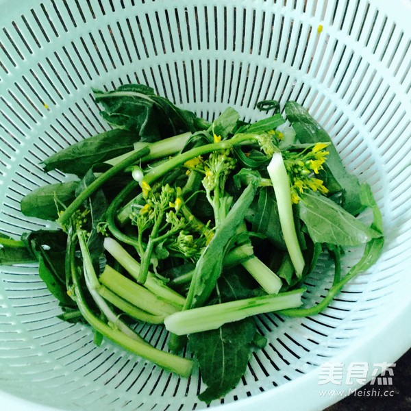 <a href=/shicai/shucai/CaiXin/index.html target=_blank><u>菜心</u></a>云吞面的做法