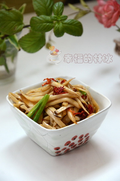 干煸<a href=/shicai/shucai/XingBaoGu/index.html target=_blank><u><a href=/shicai/guopin/Xing/index.html target=_blank><u>杏</u></a>鲍菇</u></a>的做法