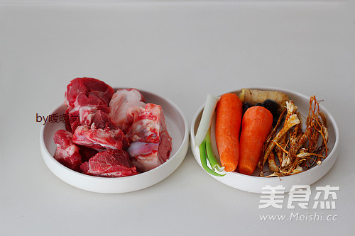 #苏泊尔#五指毛<a href=/shicai/guopin/Tao/index.html target=_blank><u>桃</u></a>煲猪骨汤的做法