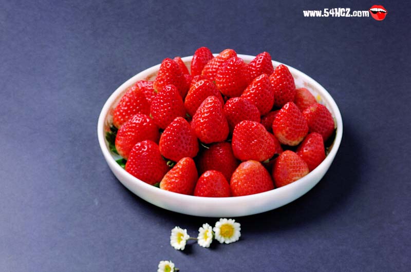 孕妇可以吃<a href=/shicai/guopin/CaoMei/index.html target=_blank><u>草莓</u></a>吗4