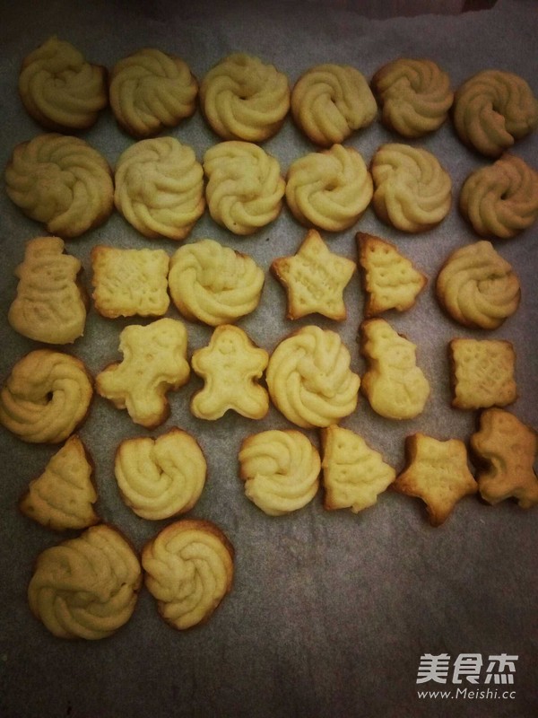 <a href=/shicai/mimian/NaiYou/index.html target=_blank><u>奶油</u></a>曲奇的做法