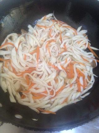 干煸手撕<a href=/shicai/shucai/XingBaoGu/index.html target=_blank><u><a href=/shicai/guopin/Xing/index.html target=_blank><u>杏</u></a>鲍菇</u></a>