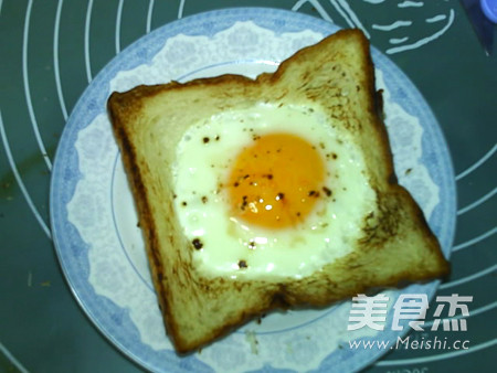 土司太阳蛋的做法