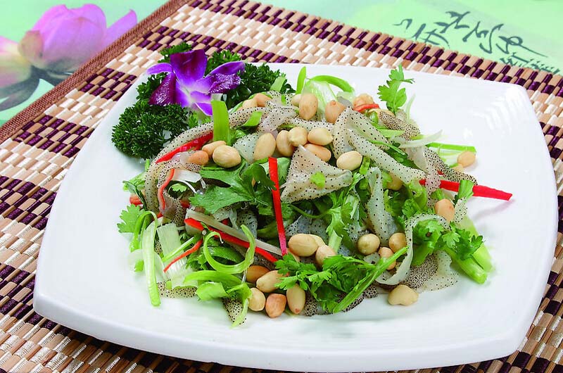 凉拌<a href=/shicai/shuichanpin/HaiZhe/index.html target=_blank><u>海蜇</u></a>皮的做法2