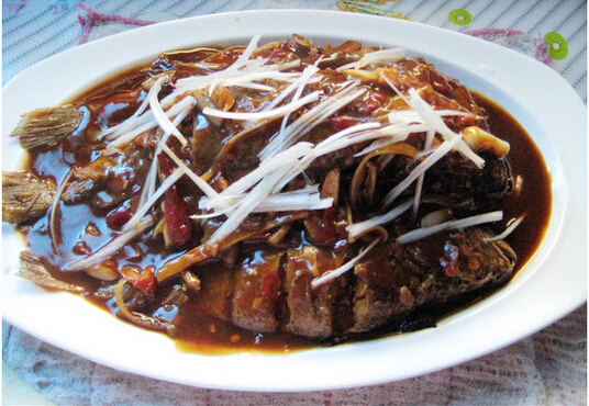 酱香浓郁的酱烧<a href=/shicai/shuichanpin/HuangHuaYu/index.html target=_blank><u>黄花鱼</u></a>怎么做?