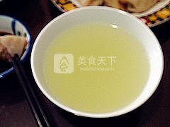 <a href=/shicai/guopin/XiGua/index.html target=_blank><u>西瓜</u></a>皮馅饺子