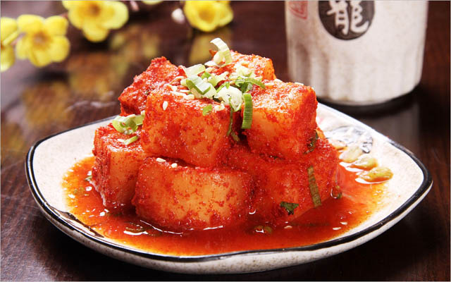 韩国<a href=/shicai/shucai/LuoBo/index.html target=_blank><u>萝卜</u></a>泡菜