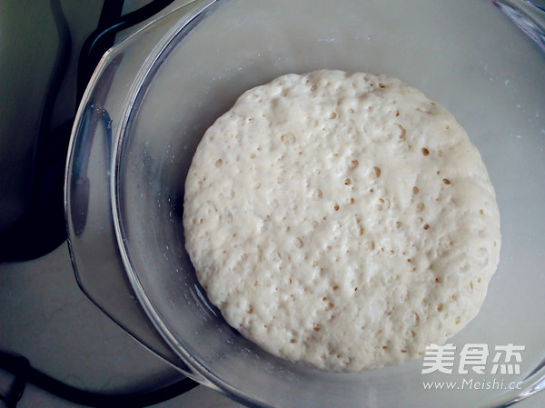 <a href=/shicai/mimian/MianBao/index.html target=_blank><u>面包</u></a>机炼奶<a href=/shicai/shucai/ZiShu/index.html target=_blank><u>紫薯</u></a><a href=/shicai/mimian/TuSi/index.html target=_blank><u>吐司</u></a>的做法