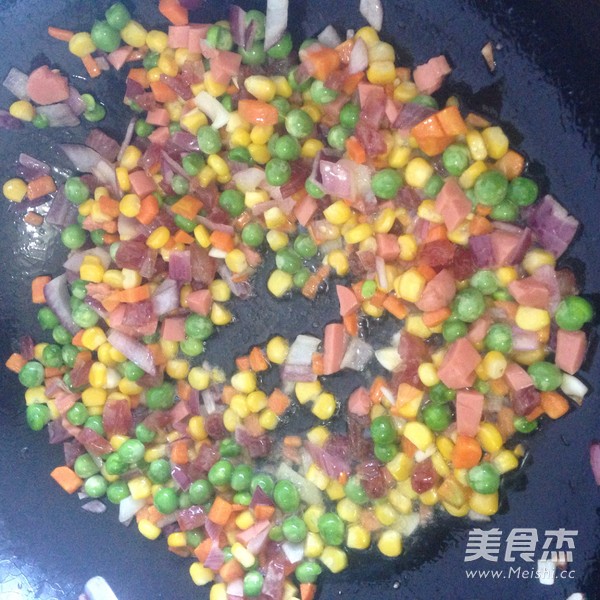 黄金杂蔬蛋炒饭的做法