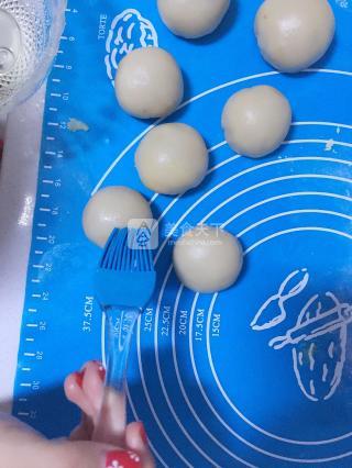 <a href=/shicai/mimian/HongDou/index.html target=_blank><u>红豆</u></a>酥