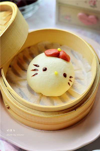 Hello kitty奶黄包的做法