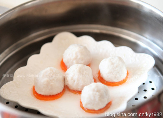 蒸<a href=/shicai/shuichanpin/YuWan/index.html target=_blank><u>鱼丸</u></a>XH.jpg