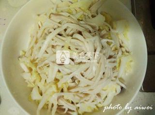 <a href=/shicai/shucai/XingBaoGu/index.html target=_blank><u><a href=/shicai/guopin/Xing/index.html target=_blank><u>杏</u></a>鲍菇</u></a>拌白<a href=/shicai/shucai/CaiXin/index.html target=_blank><u>菜心</u></a>