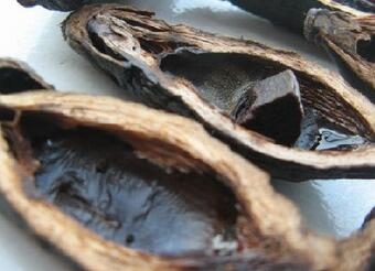 逃犯吃槟榔吃成樱<a href=/shicai/guopin/Tao/index.html target=_blank><u>桃</u></a>小嘴 ”易容“逃亡13年被抓获 吃槟榔有什么坏处?