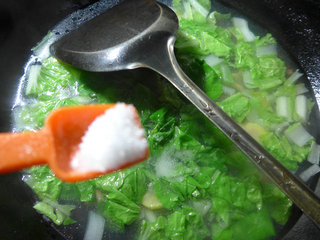 五号菜<a href=/shicai/shucai/CanDou/index.html target=_blank><u>蚕豆</u></a>汤