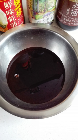 蚝油<a href=/shicai/shucai/XingBaoGu/index.html target=_blank><u><a href=/shicai/guopin/Xing/index.html target=_blank><u>杏</u></a>鲍菇</u></a>