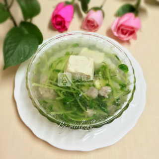肉末<a href=/shicai/shucai/DouMiao/index.html target=_blank><u>豆苗</u></a><a href=/shicai/mimian/DouFu/index.html target=_blank><u>豆腐</u></a>汤