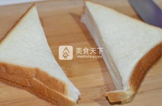 <a href=/shicai/rouqin/JiDan/index.html target=_blank><u>鸡蛋</u></a><a href=/shicai/rouqin/XiangChang/index.html target=_blank><u>香肠</u></a>三明治