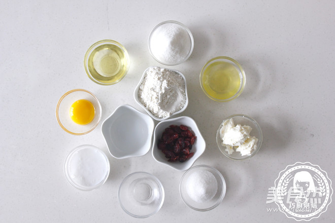 <a href=/shicai/guopin/ManYueMei/index.html target=_blank><u>蔓越莓</u></a>乳酪戚风的做法