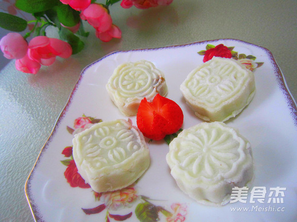 红<a href=/shicai/guopin/Zao/index.html target=_blank><u>枣</u></a><a href=/shicai/shucai/ShanYao/index.html target=_blank><u>山药</u></a>糕的做法