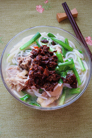 鸡汤<a href=/shicai/mimian/MiXian/index.html target=_blank><u>米线</u></a>