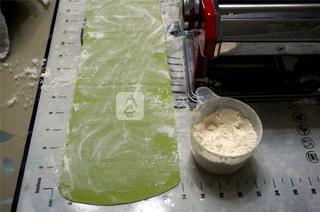 <a href=/shicai/shucai/BoCai/index.html target=_blank><u>菠菜</u></a>面