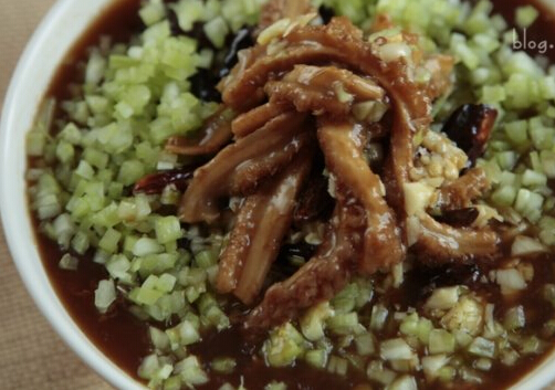 怎么做拍蒜烩<a href=/shicai/rouqin/YangDu/index.html target=_blank><u>羊肚</u></a>丝?