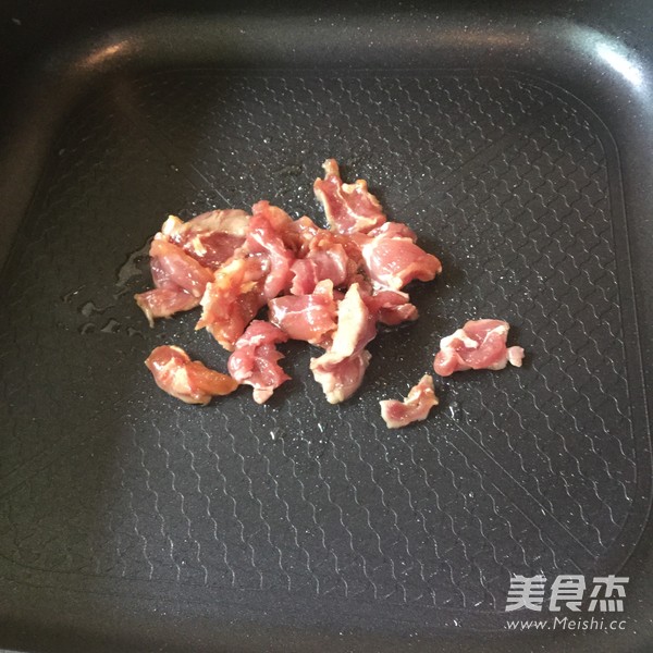 <a href=/shicai/shucai/TongHao/index.html target=_blank><u>茼蒿</u></a>面的做法