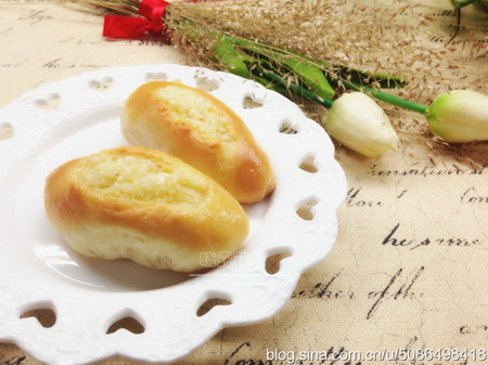 (图)蒜蓉<a href=/shicai/mimian/MianBao/index.html target=_blank><u>面包</u></a>