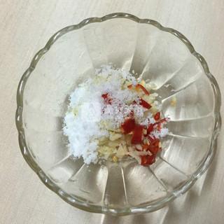 凉拌<a href=/shicai/shucai/XingBaoGu/index.html target=_blank><u><a href=/shicai/guopin/Xing/index.html target=_blank><u>杏</u></a>鲍菇</u></a>