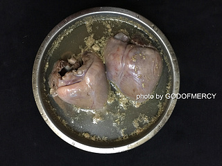 蒸着吃的卤<a href=/shicai/rouqin/ZhuXin/index.html target=_blank><u>猪心</u></a>