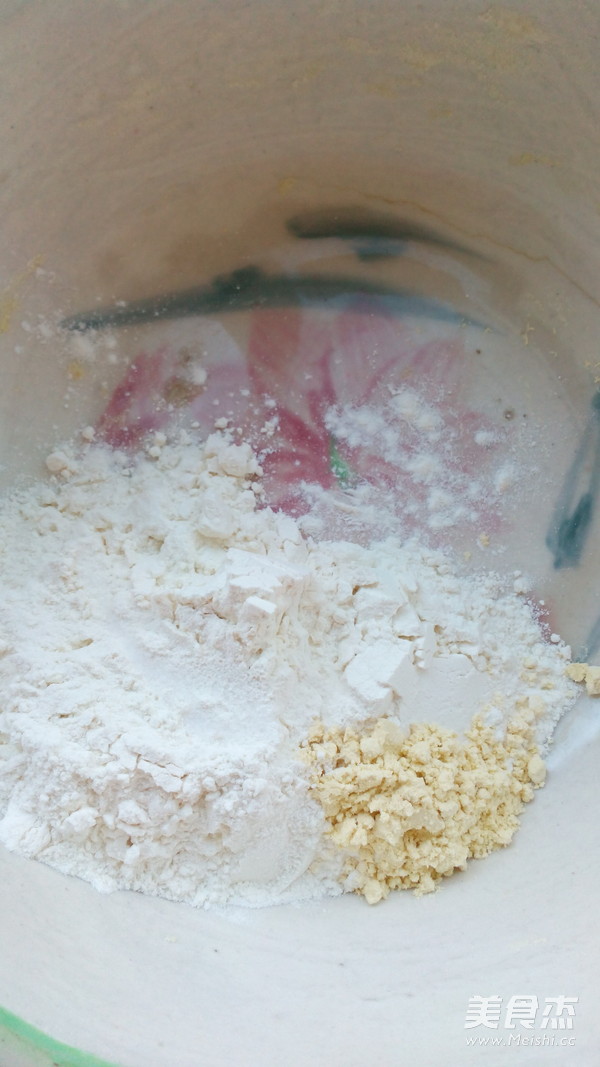 <a href=/shicai/shucai/BaiCai/index.html target=_blank><u>白菜</u></a>虾仁水饺的做法