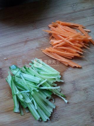 <a href=zt/lbjzg target=_blank><u>凉拌金针菇</u></a>