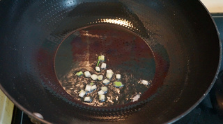 老干妈肉末烧<a href=/shicai/mimian/DouFu/index.html target=_blank><u>豆腐</u></a>