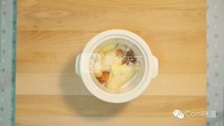 <a href=/shicai/shuichanpin/HaiSen/index.html target=_blank><u>海参</u></a>鸡汤