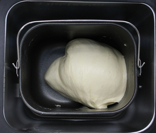 松软<a href=/shicai/mimian/MianBao/index.html target=_blank><u>面包</u></a>