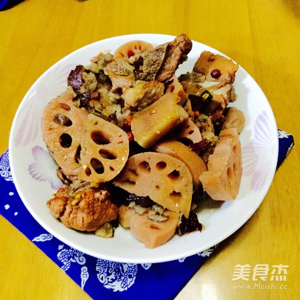 <a href=/shicai/shucai/LianOu/index.html target=_blank><u>莲<a href=/shicai/shucai/Ou/index.html target=_blank><u>藕</u></a></u></a>汤的做法