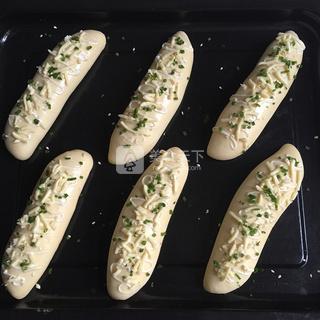 香葱<a href=/shicai/mimian/ZhiShi/index.html target=_blank><u>芝士</u></a>包