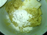 葱香<a href=/shicai/shucai/ShanYao/index.html target=_blank><u>山药</u></a>饼