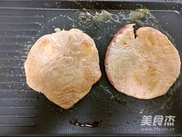 黑椒<a href=/shicai/rouqin/NiuPai/index.html target=_blank><u>牛排</u></a>的做法