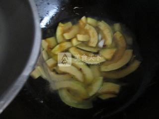 <a href=/shicai/shucai/NanGua/index.html target=_blank><u>南瓜</u></a>面疙瘩汤