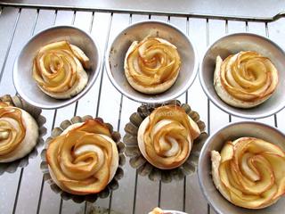 <a href=/shicai/guopin/PingGuo/index.html target=_blank><u>苹果</u></a>玫瑰派