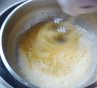 六寸中空海绵蛋糕