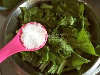 <a href=/shicai/guopin/HuaSheng/index.html target=_blank><u>花生</u></a>米<a href=/shicai/shucai/XiaoBaiCai/index.html target=_blank><u>小<a href=/shicai/shucai/BaiCai/index.html target=_blank><u>白菜</u></a></u></a>